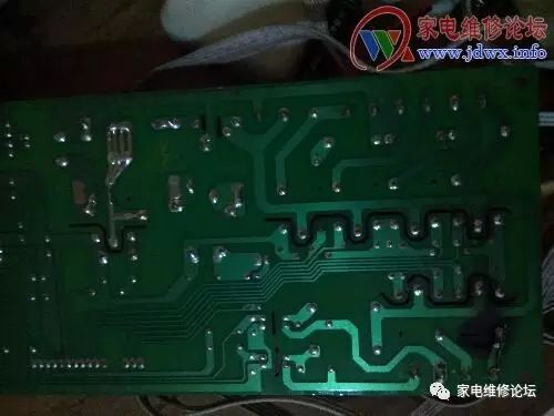 Repairing the Circuit Board of a Chigo Air Conditioner: A Two-Wave Approach