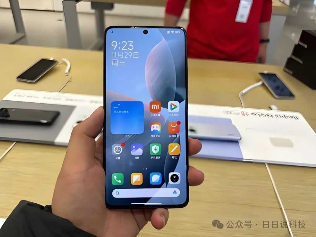 Dimensity 9300+ Chip, Dedicated D1 Graphics, 120W Fast Charging, 12GB+512GB Drops to 2027 Yuan, Is Lei Jun Selling at a Loss?