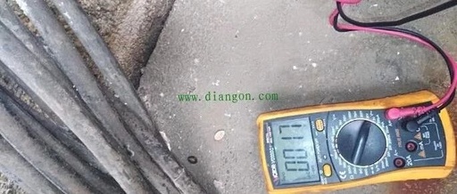 A Handy Trick for Locating Breakpoints in Wires Using a Multimeter
