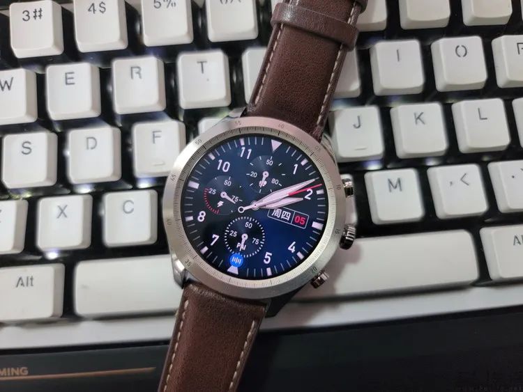 Why System Updates for Smartwatches Have Become So Difficult