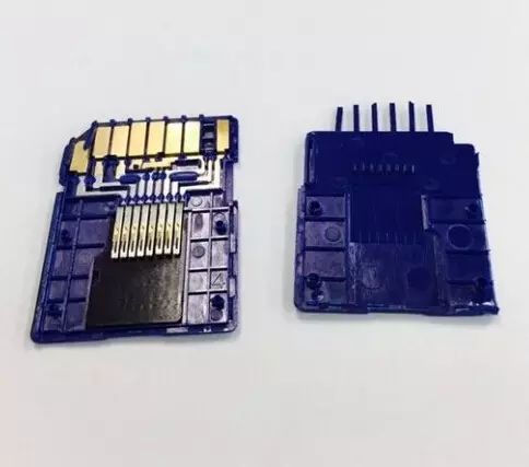 Japanese Netizen Disassembles SD Card: Instant Shock..