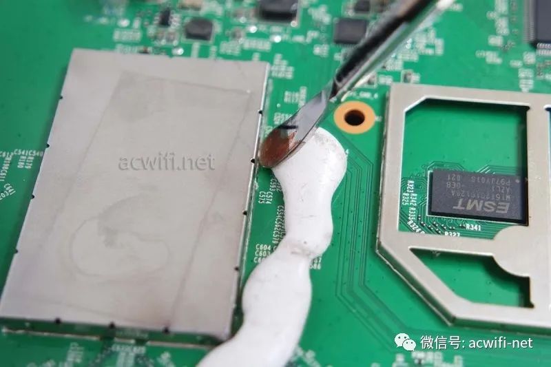 TP-LINK AX3200 XDR3230 Teardown: A Bit Different from My Expectations
