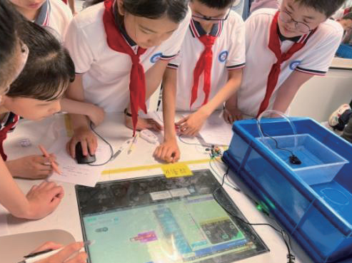 Interdisciplinary Project-Based Learning Activities Based on Ecological Practice Bases and Virtual Learning Spaces
