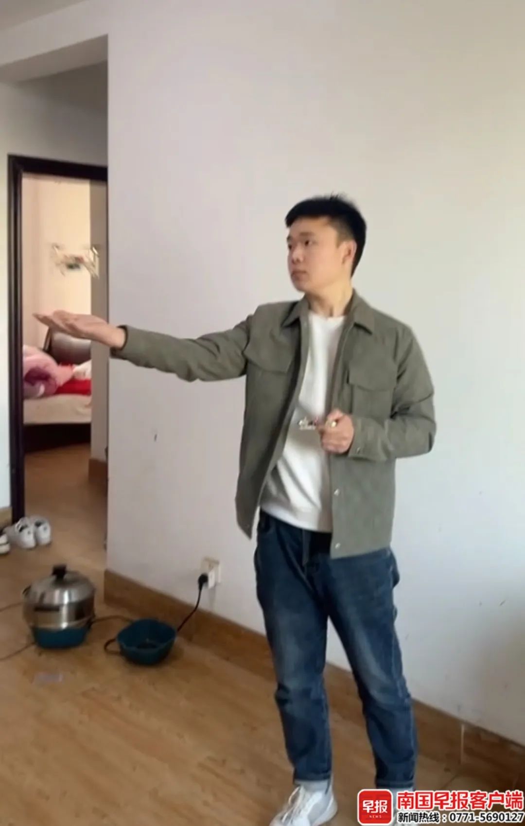 Young Innovator Creates Affordable Drone Using Chopsticks, Receives 130,000 Likes!