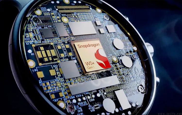 Why System Updates for Smartwatches Have Become So Difficult
