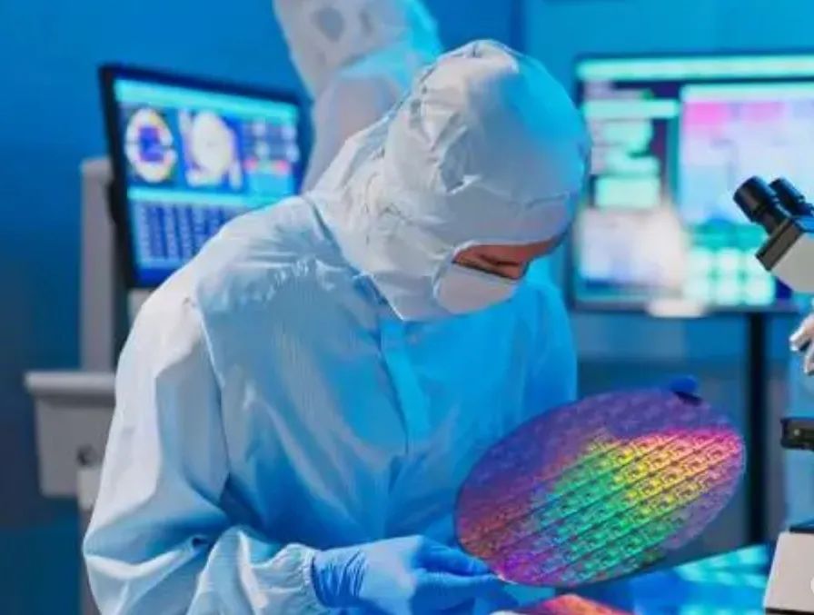 TSMC's Move to the U.S.: A Major Shift in the Chip Industry and Seeking Favor with America