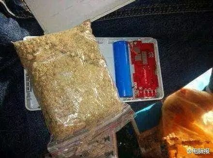 Japanese Netizen Disassembles SD Card: Instant Shock..
