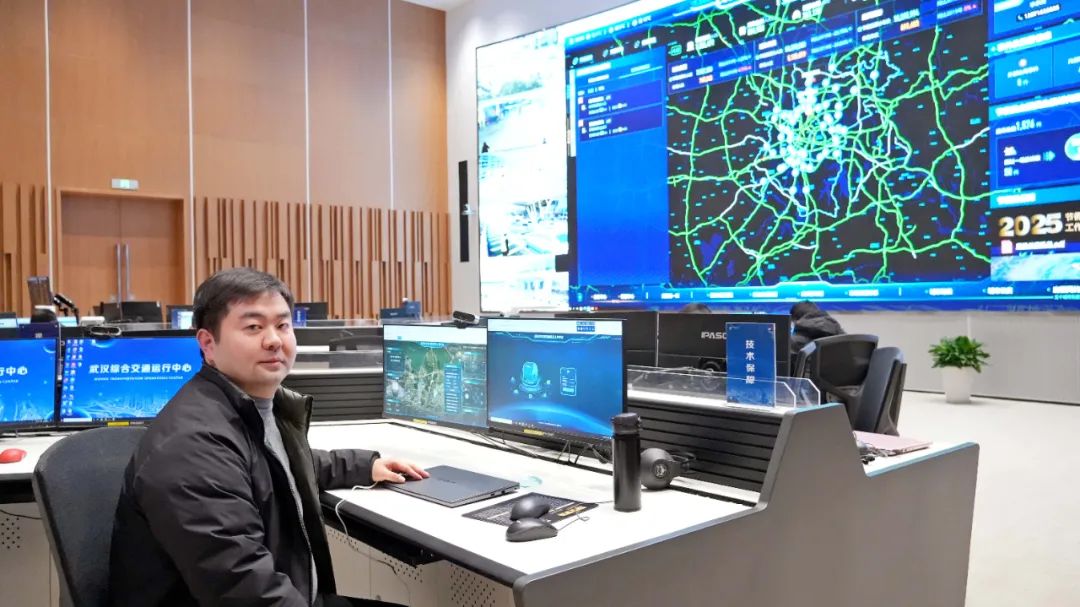 Wuhan: Smart Dispatch of Taxis Takes on Spring Festival Travel Rush with 16,000 Taxis Available for Real-Time Dispatch