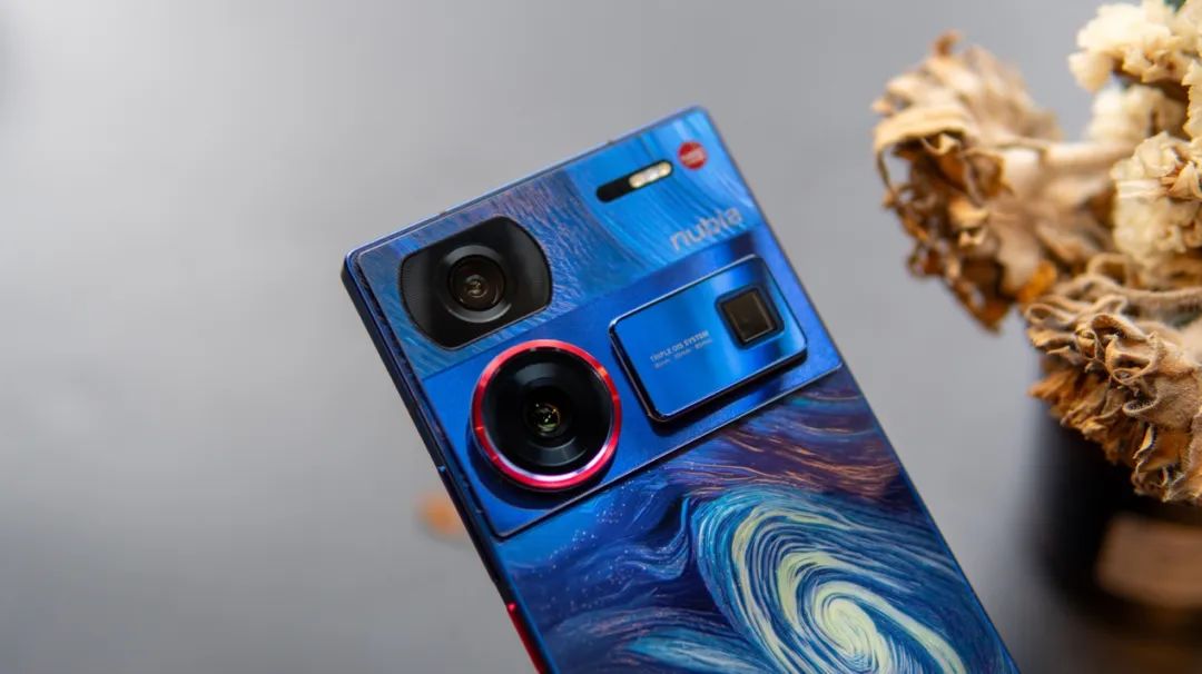 Nubia Z60 Ultra Unboxing Experience: Not Just a "Screen" but Also Painting on Glass?