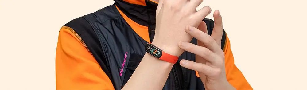 Choosing Between Smartwatches and Fitness Bands: 3000 Yuan or 300 Yuan?