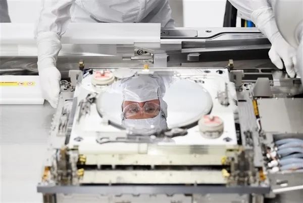 100% Self-Designed Architecture! Successful Tape-Out of the New Loongson CPU with Double Performance of the Second-Generation Self-Developed GPU