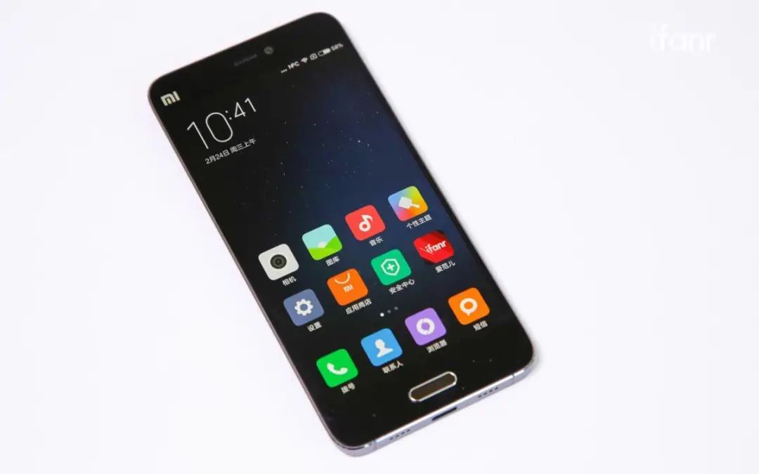 The Past and Future of the Android Flagship King