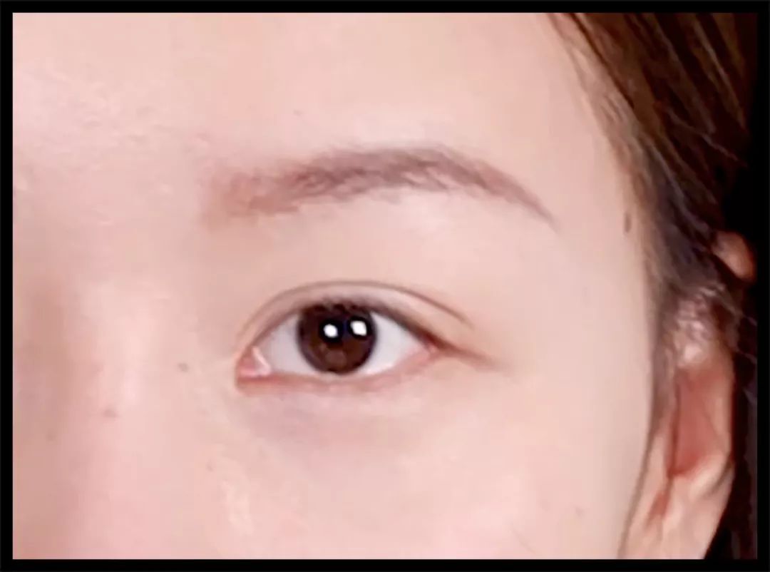 Meng Meiqi Helps Me with Girl Group C Position Makeup, Resulting in Her Laughing Until Cramping?