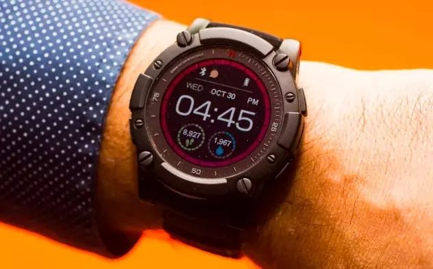 The Smartwatch That Never Needs Charging: It Really Does