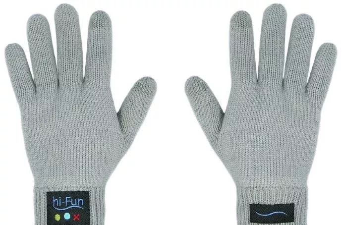 Daily Cool: Bluetooth Calling Gloves