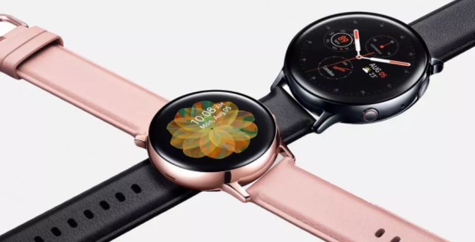 The New Contender in the Smartwatch Arena: How It Challenges the Giants