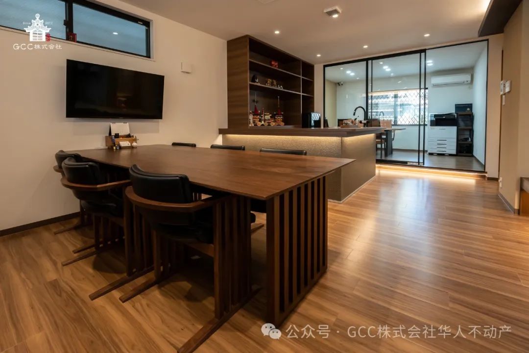 GCC Corporation's Machiya-Style Café Office Comprehensive Showcase
