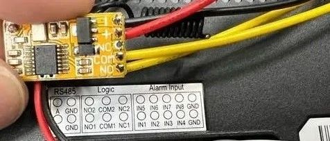 Integrating Wireless Communication Modules: Practical Guide to Connecting Microcontrollers with Bluetooth Modules