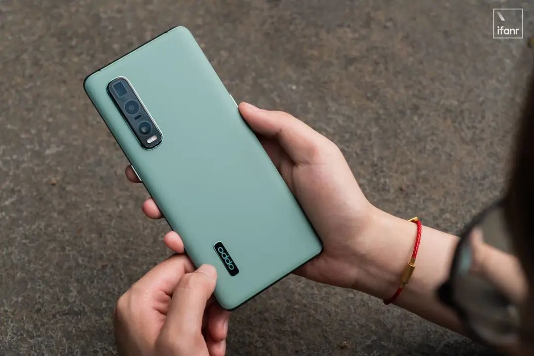 The Past and Future of the Android Flagship King