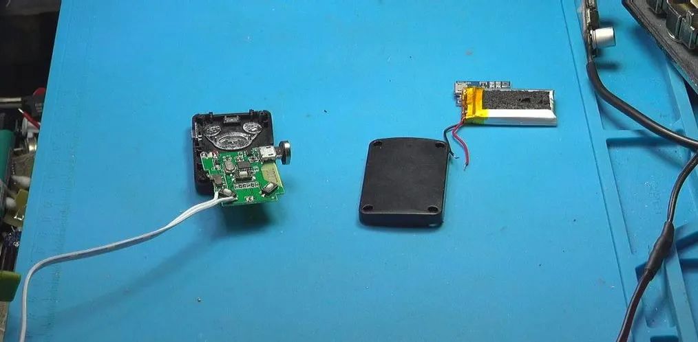 Integrating Wireless Communication Modules: Practical Guide to Connecting Microcontrollers with Bluetooth Modules