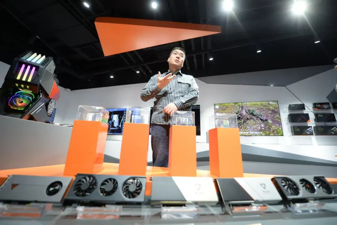 From Following to Catching Up: China's Own GPU Chips | Beijing Private Enterprises Showcase Their Strength