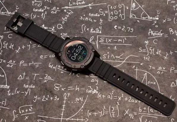 The Smartwatch That Never Needs Charging: It Really Does