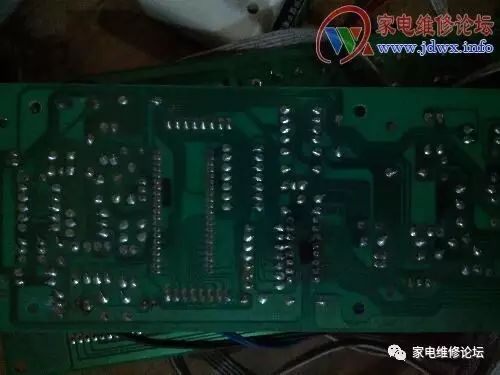 Repairing the Circuit Board of a Chigo Air Conditioner: A Two-Wave Approach