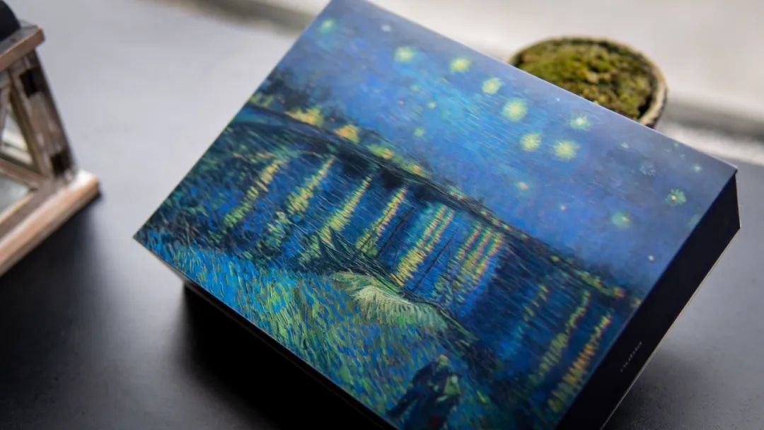 Nubia Z60 Ultra Unboxing Experience: Not Just a "Screen" but Also Painting on Glass?