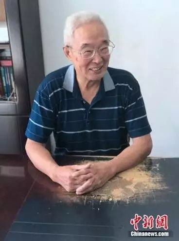 The Desk of a 78-Year-Old Academician Commands Respect