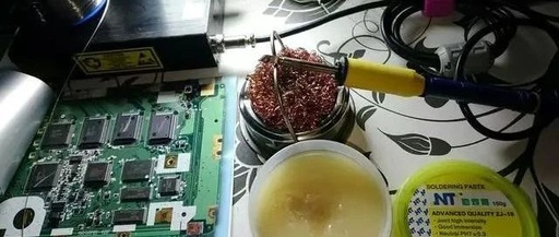 Disassembly of the Vintage Texas Instruments Graphing Calculator: It Can Even Be Overclocked