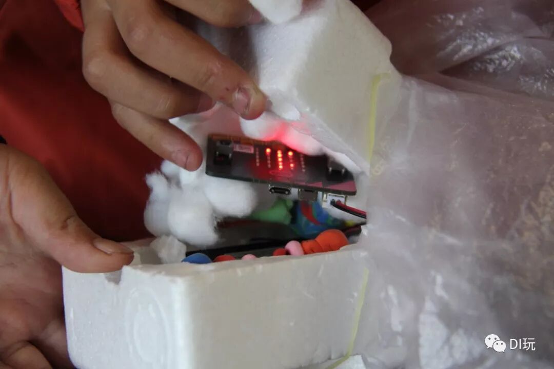 Let Micro:bit Take Over the Egg Experiment