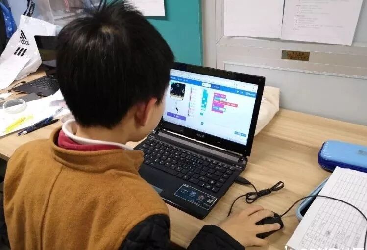 Micro:bit and PBL Teaching Practice Sharing Day 1 - Manufacturer