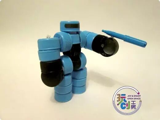 DIY Crafting a Cool Bottle Cap Robot from Recycled Caps