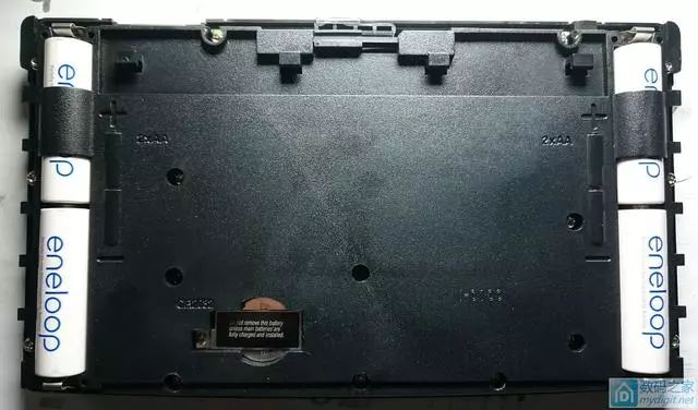 Disassembly of the Vintage Texas Instruments Graphing Calculator: It Can Even Be Overclocked