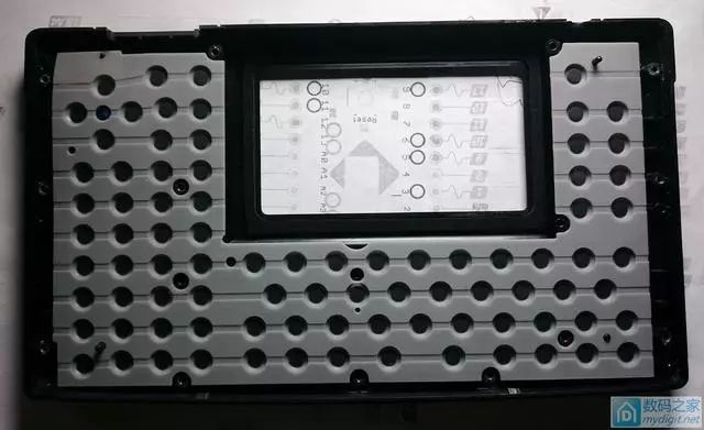 Disassembly of the Vintage Texas Instruments Graphing Calculator: It Can Even Be Overclocked