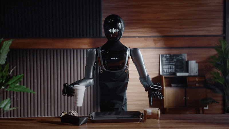 The Competition of Humanoid Robots in the Second Half: Who Owns the Scenarios and Data Defines "Embodied Commercial Intelligence"