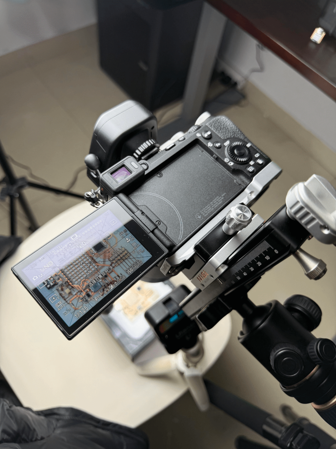 Acrobatic Open-Source Robot, DIY Electric 3D Scanning Turntable, Transparent Arduino UNO Board | DF Maker Weekly (Issue 122)