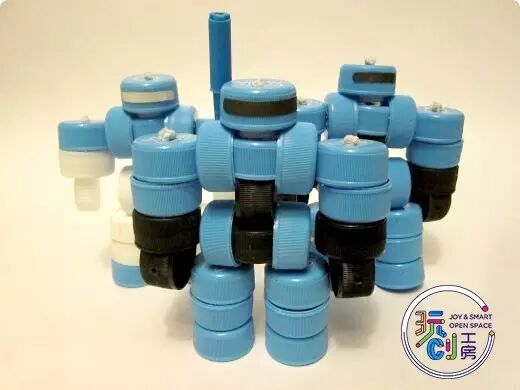 DIY Crafting a Cool Bottle Cap Robot from Recycled Caps