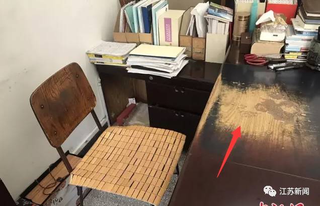 Remember the 78-Year-Old High-Speed Rail "Internet Celebrity" Academician? Recently, His Desk Shocked Us Again...