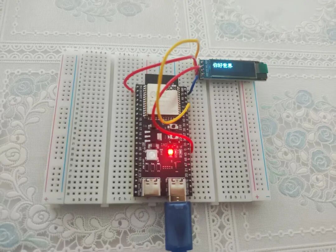 Getting Started with ESP32 and Arduino (Part 2): Connecting an OLED Display