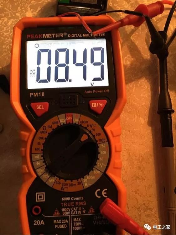 How to Use a Multimeter to Measure and Distinguish Between Voltage, Neutral, and Live Wires