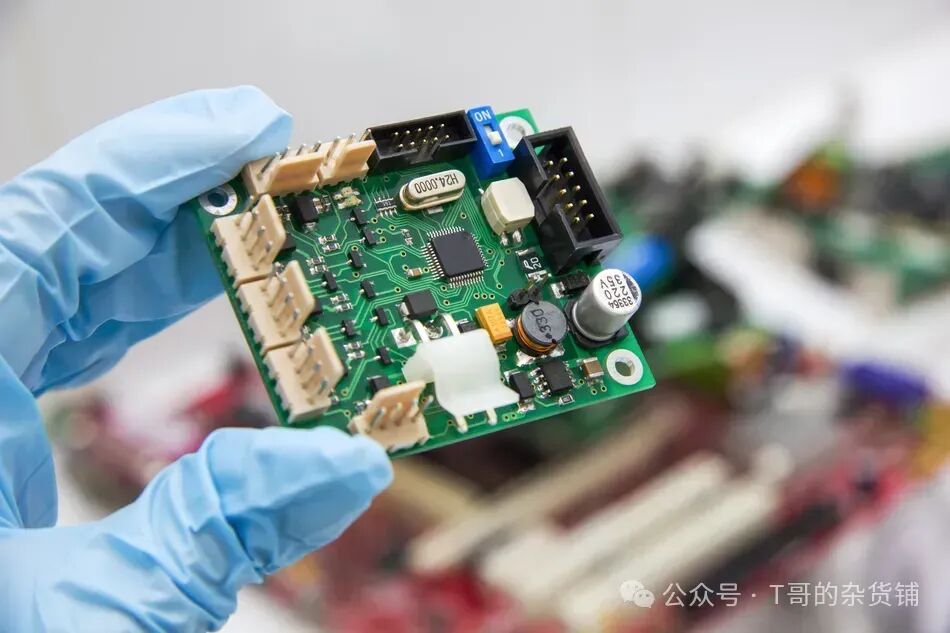Essential Reading: What is the Difference Between PCBA and PCB?