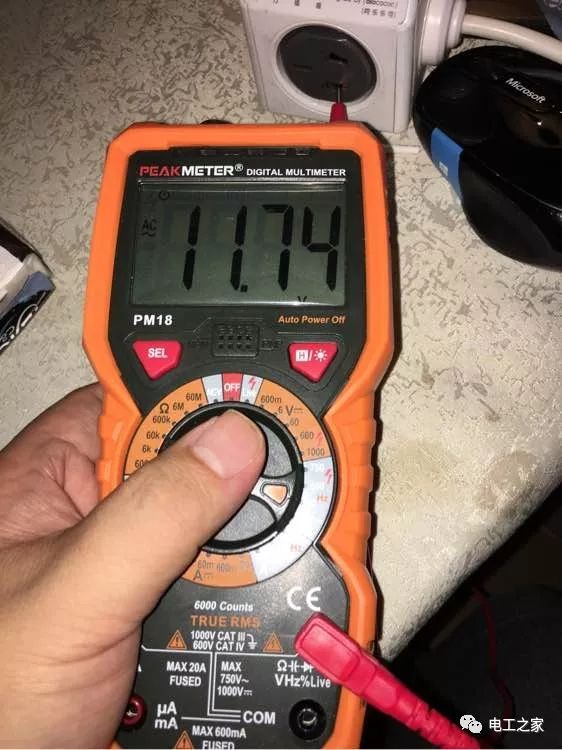 How to Use a Multimeter to Measure and Distinguish Between Voltage, Neutral, and Live Wires