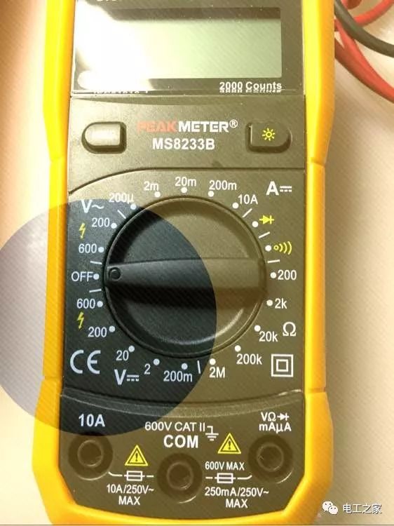 How to Use a Multimeter to Measure and Distinguish Between Voltage, Neutral, and Live Wires