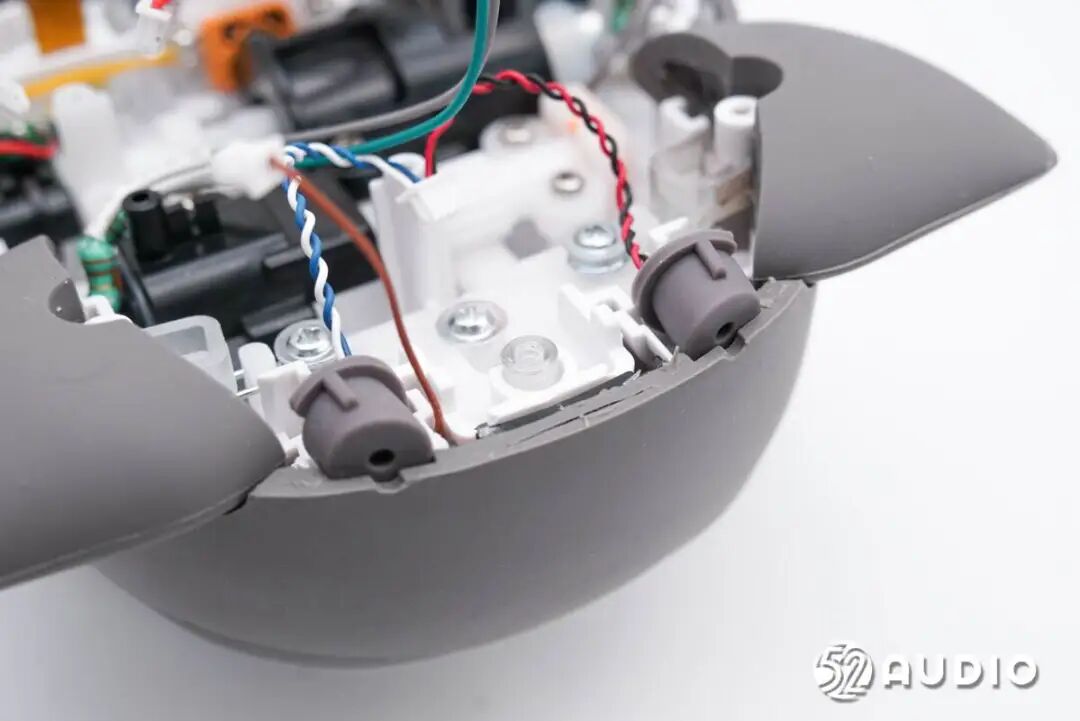 Dissecting the Talking Tom Cat: What Chips Are Used in This Popular AI Toy?