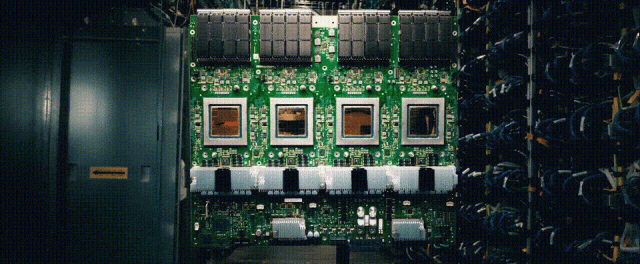 Google's Most Powerful AI Chip Targets NVIDIA B200, Performance Soars 3600 Times! Google MCP Unifies the AI Agent Universe