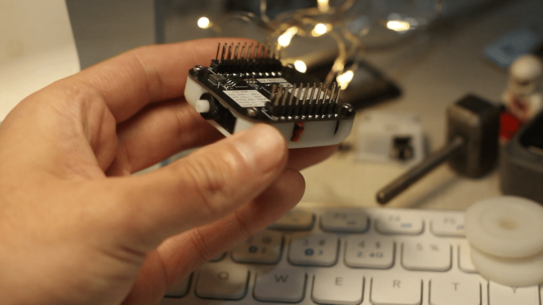 DIY Mini Controller Based on ESP32-S3 with 1.69-Inch Touch Screen