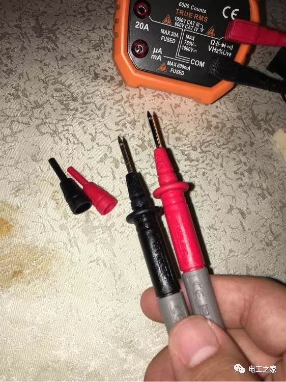 How to Use a Multimeter to Measure and Distinguish Between Voltage, Neutral, and Live Wires