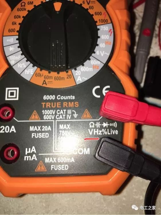 How to Use a Multimeter to Measure and Distinguish Between Voltage, Neutral, and Live Wires
