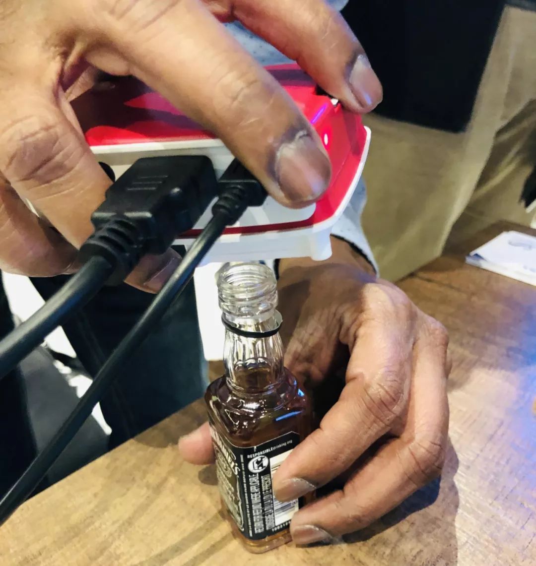 Creating a Digital Nose! Sensor Chips + Machine Learning, AI Understands Scents